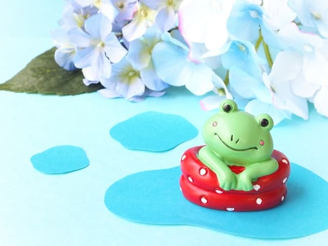 考えてるかえる